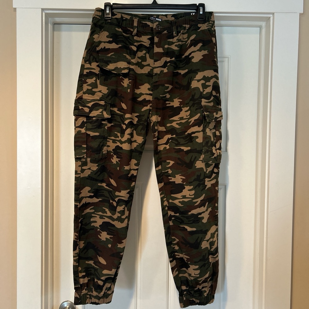DOUBLE DENIM January 5 camouflage cargo pants